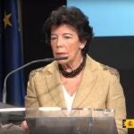La ministra de Educación y Formación Profesional, Isabel Celaá, en una rueda de prensa