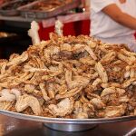 Las gallinejas son un plato tradicional de Madrid que se suele preparar en las fiestas de San Isidro