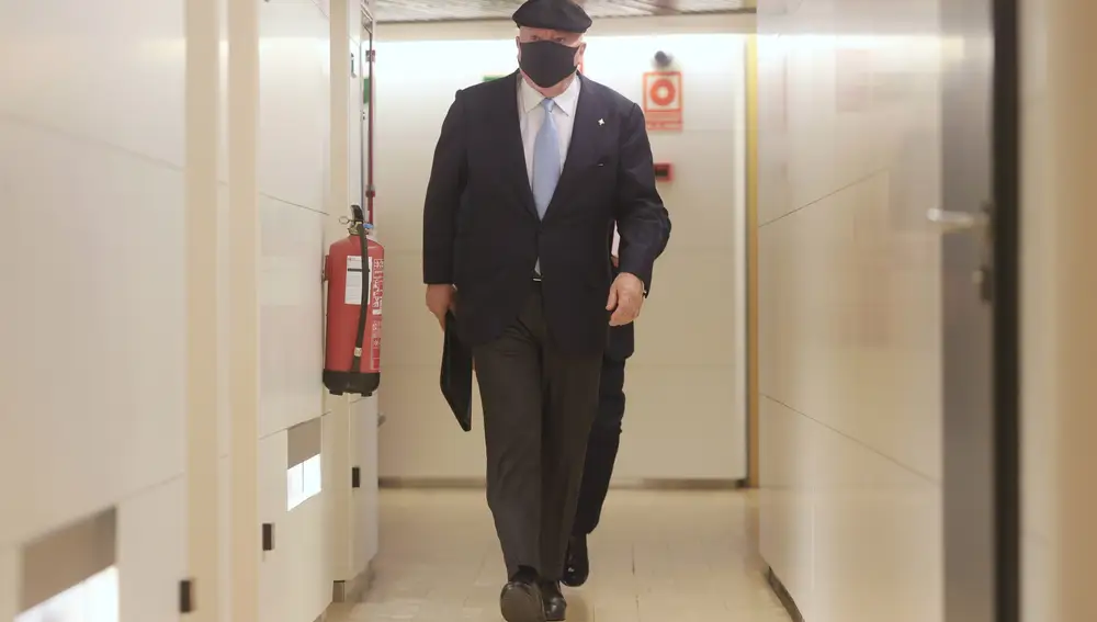El comisario jubilado del Cuerpo Nacional de Policía José Manuel Villarejo Pérez en el Congreso de los Diputados