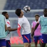 El Chelsea hizo su último entrenamiento antes de la final de la Liga de Campeones en el estadio Do Dragao de Oporto