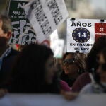 Manifestacion de interinos por el centro de Madrid, reivindicando las plazas fijas en sus puestos de trabajo.