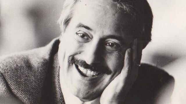 El juez Falcone asumió la responsabilidad de coordinar a nivel nacional la lucha contra el crimen organizado