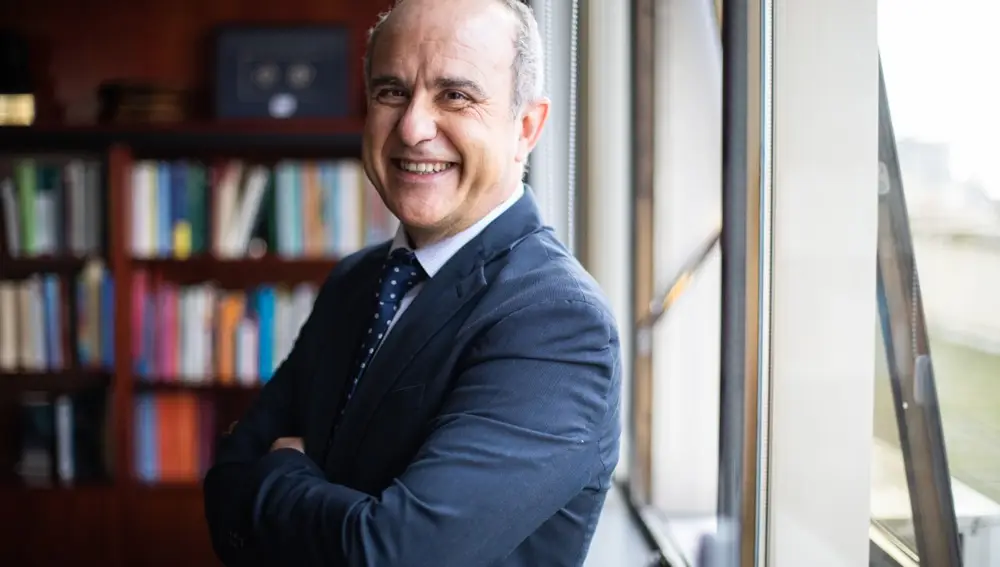 Ricardo Mairal Usón, rector de la UNED