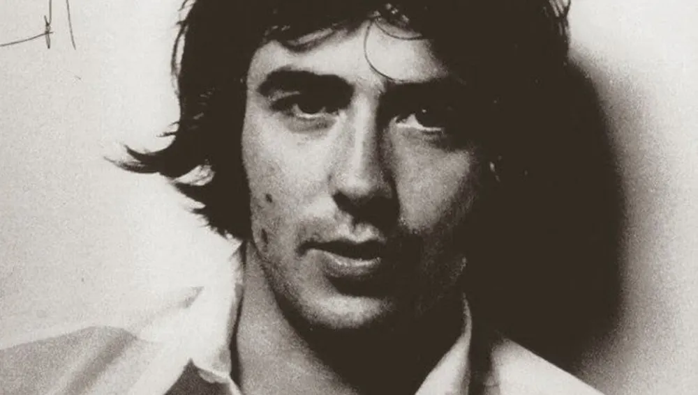 Joan Manuel Serrat publicó «Mediterráneo» en 1971, cuando tenía solo 27 años