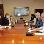 El presidente de la Generalitat, Ximo Puig, preside la reunión con personas expertas del Programa Valenciano de Investigación Vacunal COVID-19 (ProVaVac) junto a la vicepresidenta, Mónica Oltra, y la consellera de Sanidad, Ana Barceló.