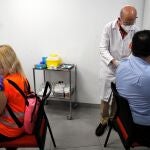 La vacunación contra la covid-19 en las empresas de la Comunitat Valenciana comenzó ayer martes