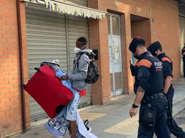 Uno de los jóvenes que vivía en los pisos okupados del barrio La Bordeta de Lleida.EUROPA PRESS10/06/2021 Uno de los jóvenes que vivía en los pisos okupados del barrio La Bordeta de Lleida.EUROPA PRESS10/06/2021