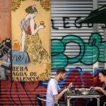 Se espera que la hostelería facture durante las Fallas de Septiembre un 29 por ciento de lo que hizo en 2019. Foto de archivo