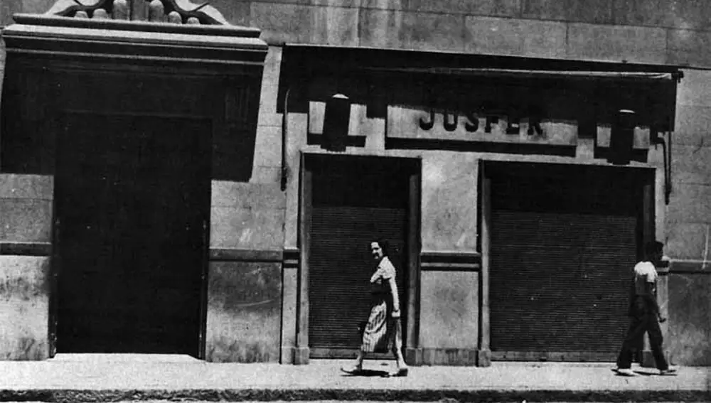 La tienda de compraventa y empeños Jusfer propiedad de Félix y Emilio