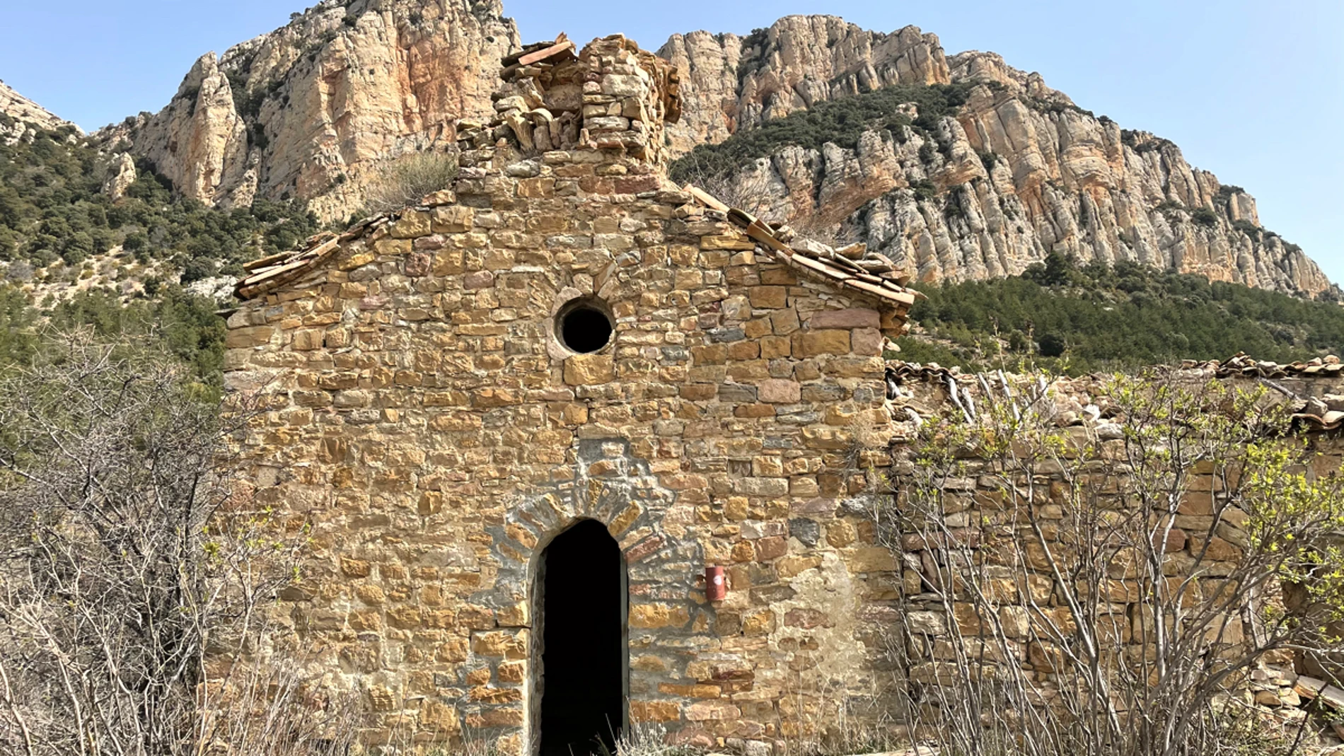 Rúbies, un pequeño pueblo completamente abandonado a las faldas del Montsec