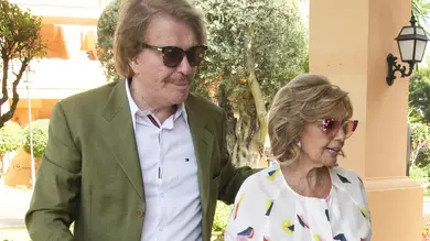 Bigote Arrocet reaparece en Telecinco y responde a Carmen Borrego y Terelu Campos en 'De viernes'