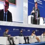 El presidente de la Generalitat, Ximo Puig, esta tarde durante la mesa redonda organizada por el Cercle d'Economia de Barcelona