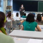 Varios opositores en una de las aulas del Aulario Norte de la Universidad de Murcia