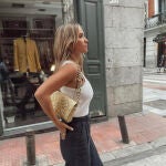 María Pombo con bolso de Zara.