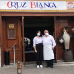 Isabel Díaz Ayuso en Cruz Blanca, en Vallecas, recién nombrada Presidenta de la Comunidad de Madrid