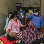 El Ministerio de Salud de India ha declarado como “preocupante” una nueva variante del coronavirus tras detectar más de 40 casos en tres estados.