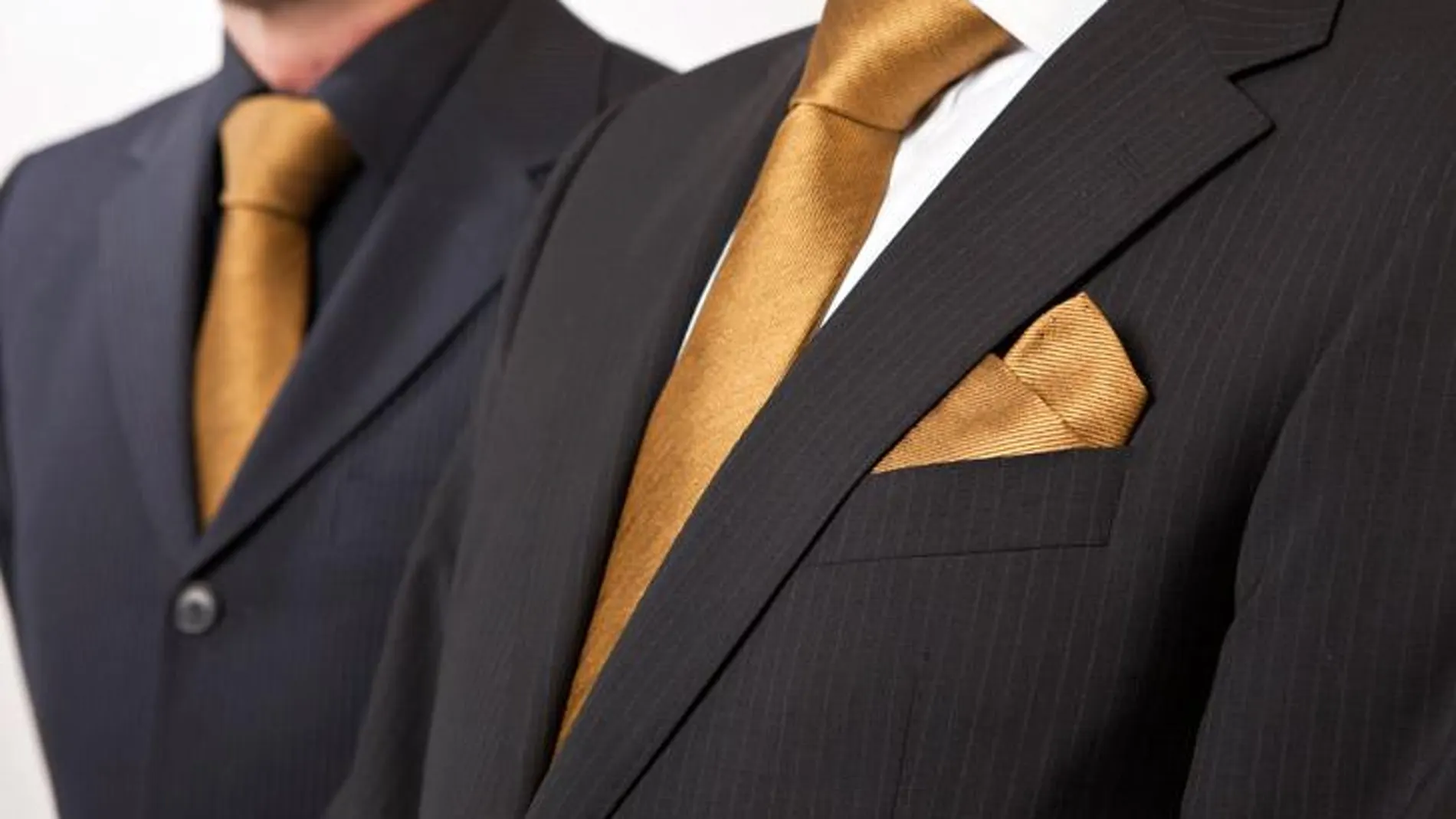 Corbata Gold EMPA