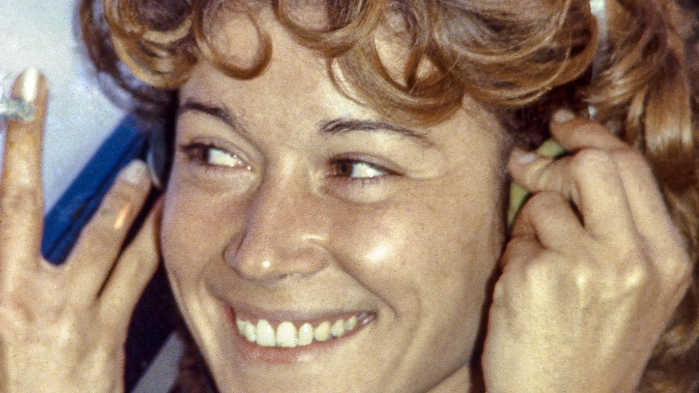 La periodista Mila Ximenez posa para posado improvisado en 1979