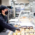 Una trabajadora de Mercadona, en un establecimiento de Valladolid