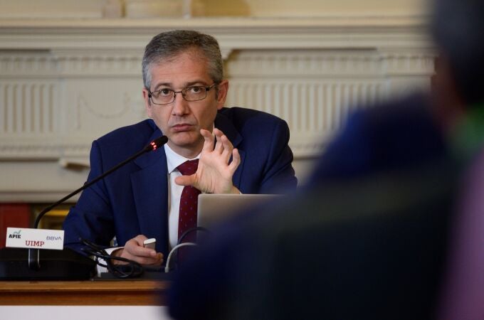 El Banco de España avisa de que la recuperación no se consolidará si no se aprovecha ahora los PIB vigorosos para reformas estructurales 