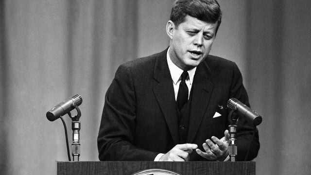 El 22 de noviembre de 1963, se produjo uno de los magnicidios más mediáticos de todos los tiempos, el del presidente de Estados Unidos John F. Kennedy. AP