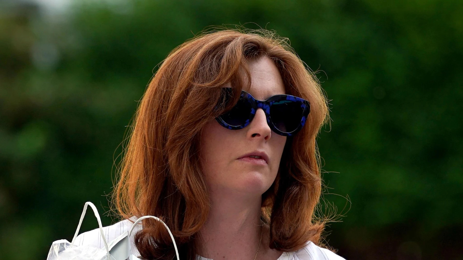 No solo fue un shock para ella, ambién había sido un shock para los amigos de la familia, los cuales carecían de cualquier tipo de evidencias sobre la infidelidad. EP