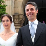 Pedro Bravo y Carlota Pérez Plá durante su boda