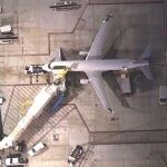 El avión volvió a la puerta de embarque tras el incidente en Los Angeles