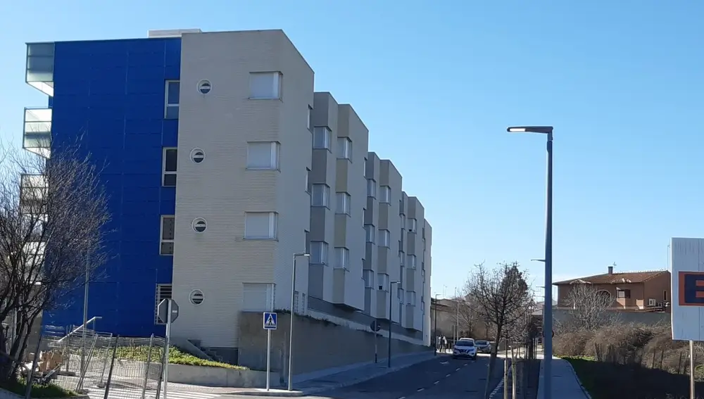 fachada de los edificios de Ciempozuelos que ofrece la Comunidad a la Guardia Civil