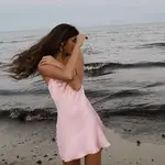 Isabel Campos con vestido rosa de Zara/ Instagram @isabelcamposr