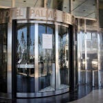 Fachada del hotel Palma Bellver, donde estaban confinados 249 jóvenes