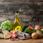 Una adherencia mayor a la dieta mediterránea se asocia con una menor mortalidad en adultos de más de 65 años