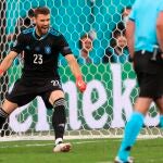 Unai Simón con España.