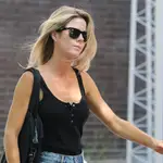 Amelia Bono por las calles de Madrid.