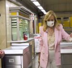 Carmen Lomana con Euprepio Padula en el Metro de Madrid