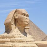 La esfinge de Giza no tiene nariz, pero no ha sido mutilada, sino consecuencia de la erosi&oacute;n del viento