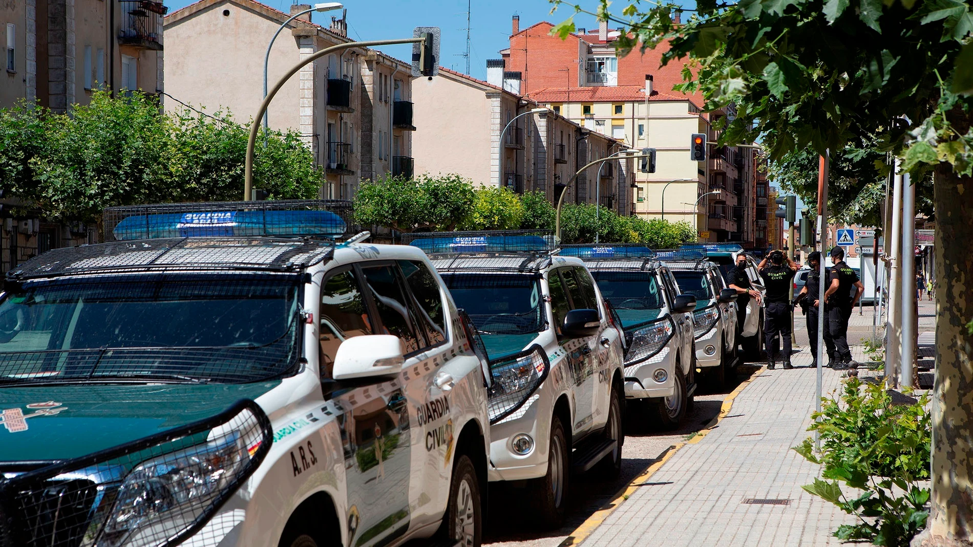 La Guardia Civil localizó en Corrales del Duero (Valladolid) en buen estado de salud a la mujer desparecida hace días en San Martín de Rubiales, en Burgos, y ha sido detenida su pareja, que se encontraba con ell