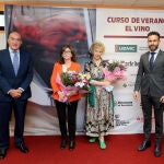Jesús Julio Carnero, Begoña Grijalvo, Pilar Pérez de Albéniz y David García, durante el acto