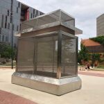 La polémica escultura de Colau