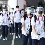 La delegación de Corea del Sur llega al aeropuerto tokiota de Narita