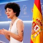 La diputada de unidas Podemos, Aina Vidal, durante la rueda de prensa en el Congreso