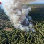 Imagen aérea del incendio en Torroella de Montgrí