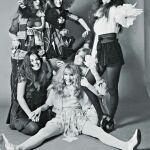 La banda rockera de las GTO se formaba por siete de las groupies más rutilantes de los años 70, entre ellas, Pamela des Barres (abajo, en el centro)Y Judith Edra Peters (arriba, a la izquierda)