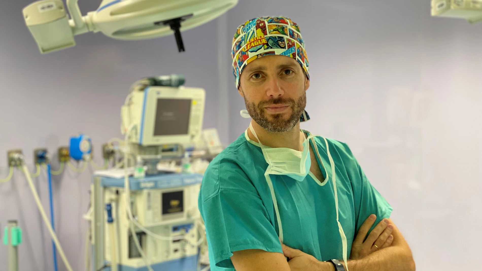 Dr. José Lirola, cirujano ortopédico pediátrico integrado en el equipo de Orthopediátrica de Quirónsalud Sagrado Corazón, en Sevilla