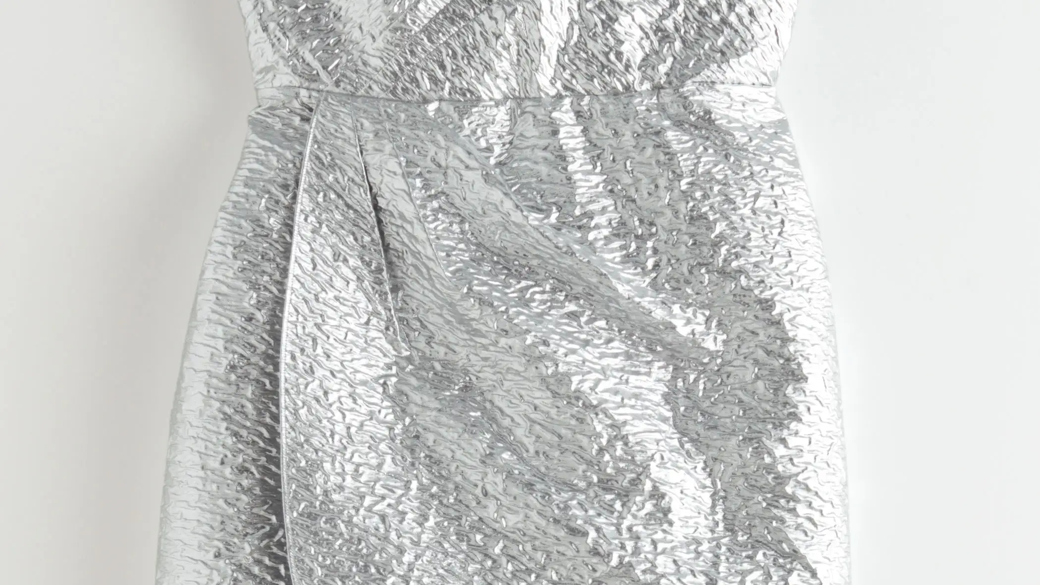 Mini vestido drapeado con jacquard y escote corazón, de & Other Stories