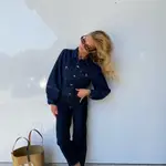 La influencer EMILIA SILBERG con un total look de Levi´s