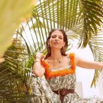 La diseñadora de joyas Casilda Finat con vestido de Inés Domecq