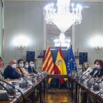 Vista general de los asistentes que participan en la Comisión Bilateral Generalitat de Catalunya - Estado.