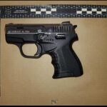 Una de las pistolas que se han incautado