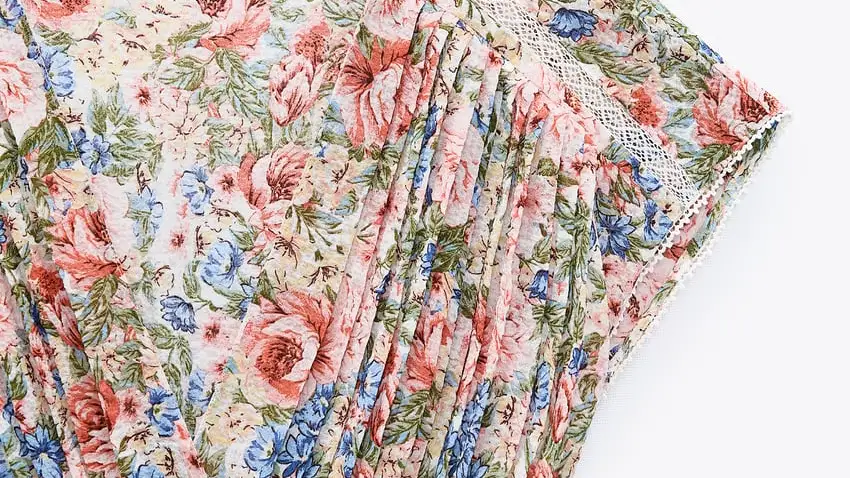 Vestido estampado flores.